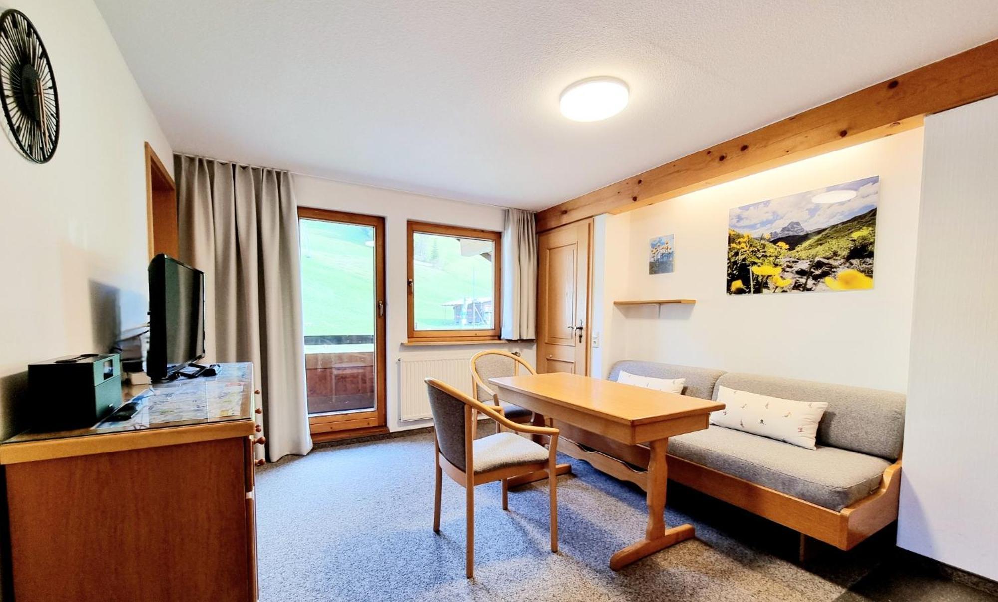 Das Bergfried - Urlaub Zentral Und Ruhig! Apartamento Riezlern Exterior foto