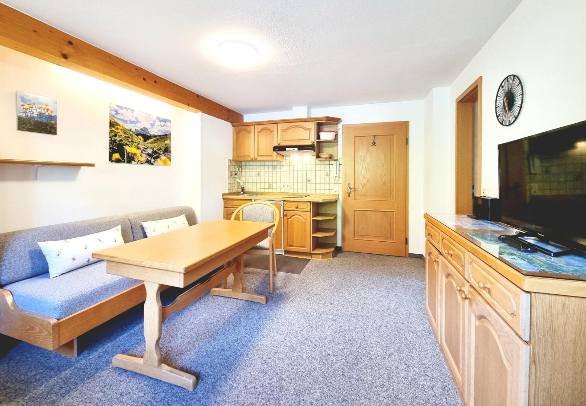 Das Bergfried - Urlaub Zentral Und Ruhig! Apartamento Riezlern Exterior foto