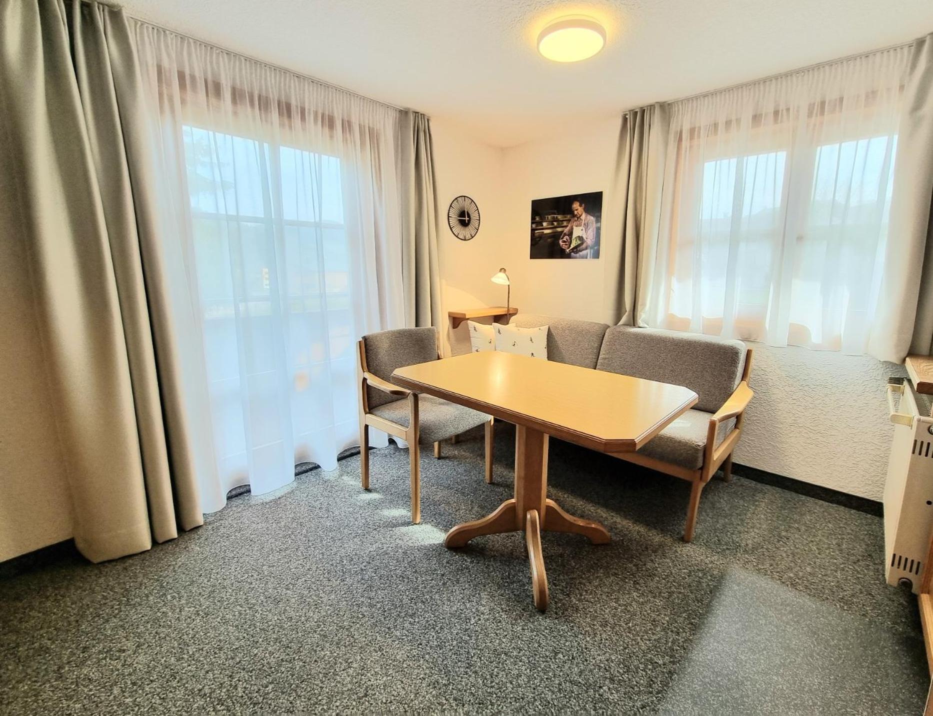 Das Bergfried - Urlaub Zentral Und Ruhig! Apartamento Riezlern Exterior foto