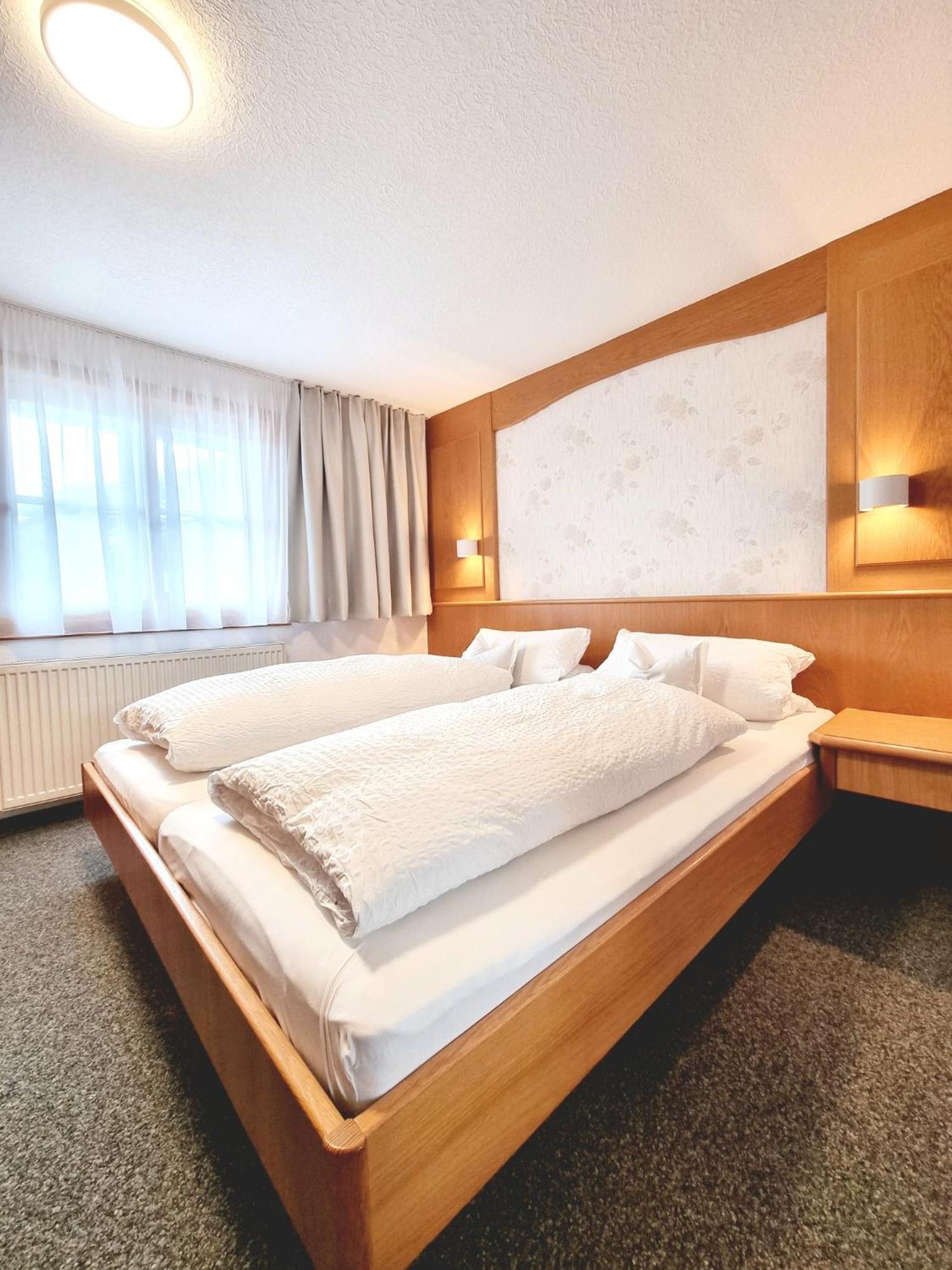 Das Bergfried - Urlaub Zentral Und Ruhig! Apartamento Riezlern Exterior foto